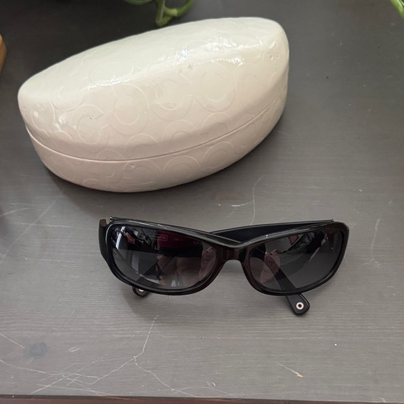 Coach Lisbeth S823 Black Sunglasses - Picture 1 of 7